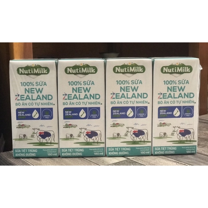 1Lốc Sữa Newzealand Không Đường 180ml/Lốc 4 hộp