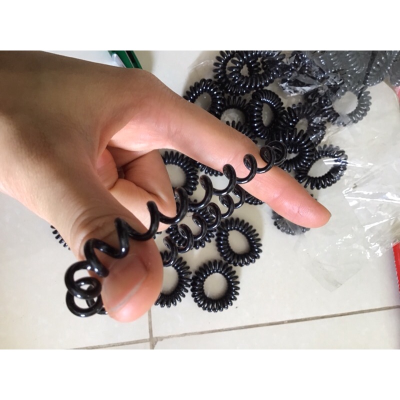 Dây buộc tóc lò xò màu đen, dây buộc tóc xoắn