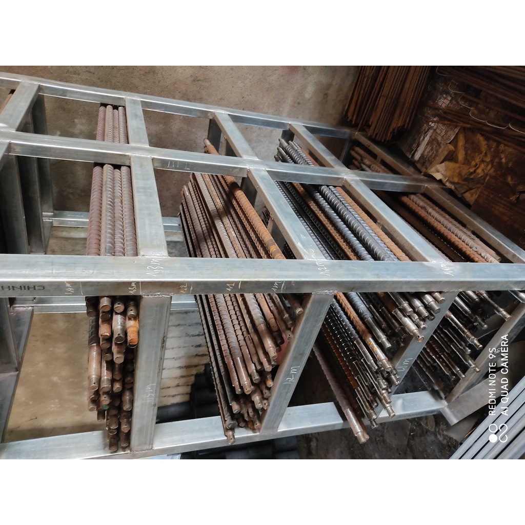 Trục xe đẩy hàng Trục xe kéo dài 1.2m Đường kính Trục phi 28 sử dụng bi 6205 hoặc bi 6304 Bánh xe cao su 0985352358