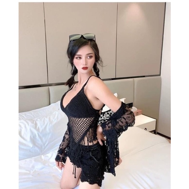 Bikini len đi biển áo tam giác tua rua mix quần len màu đen