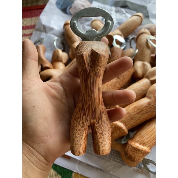Đồ Khui Nắp Chai Gỗ Dừa thiết kế độc lạ - coconut wood bottle opener
