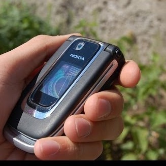 Điện Thoại Nokia 6131 Nắp Gập Loa To Cho Người Già