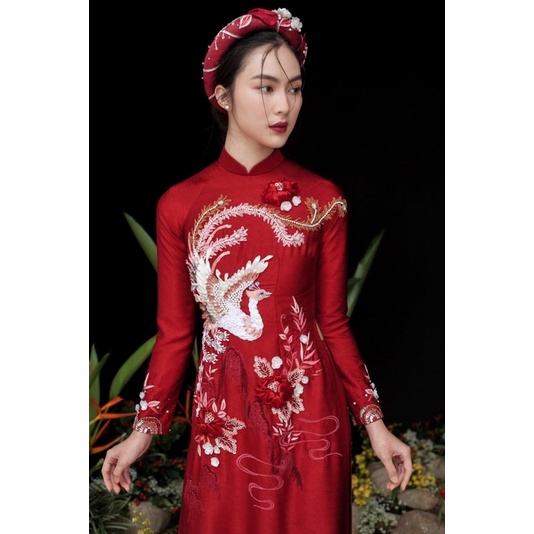 Mấn gấm cô dâu mấn áo dài đính hoa lá