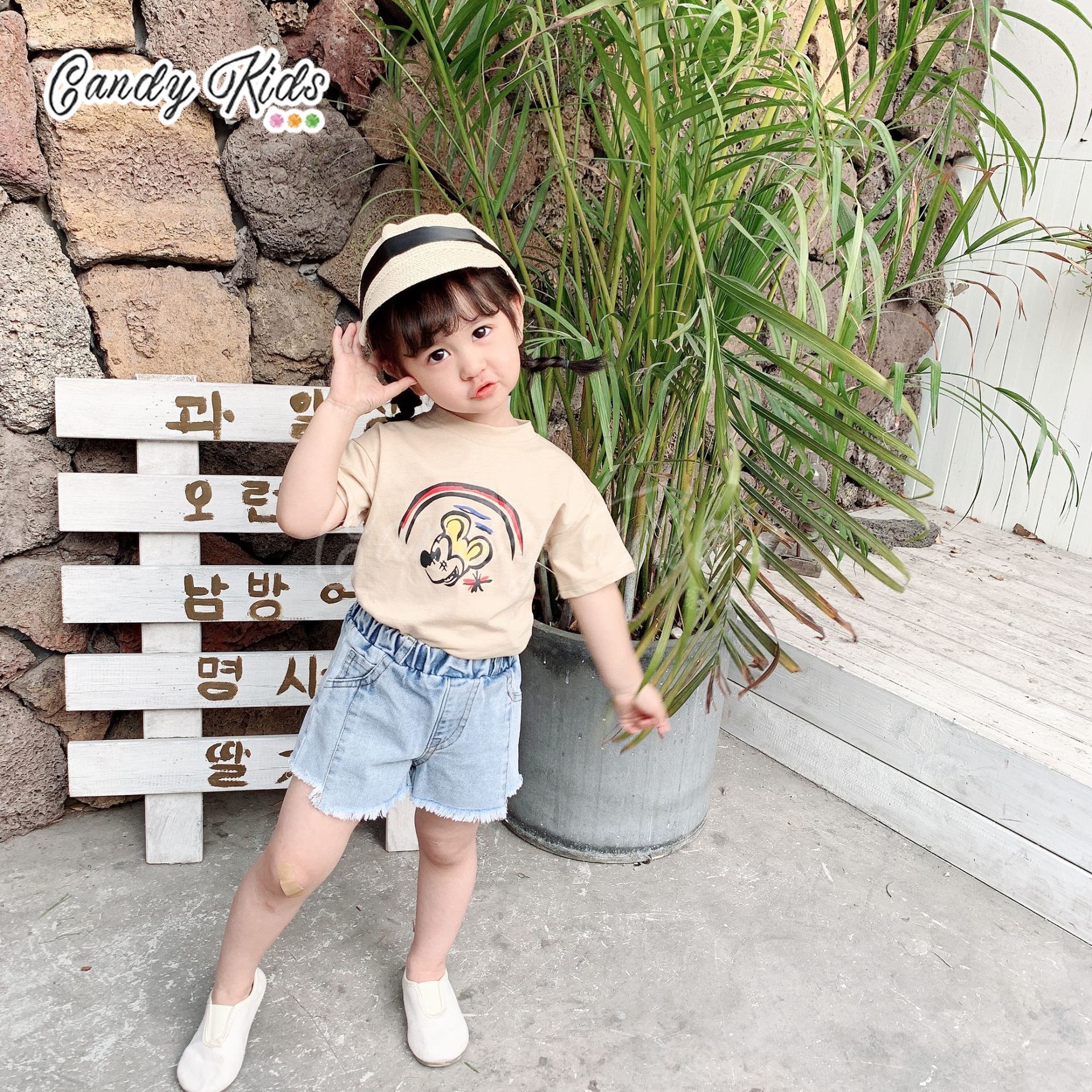 Áo Thun Tay Ngắn Cổ Tròn In Họa Tiết Hoạt Hình Cho Bé 1-8 Tuổi