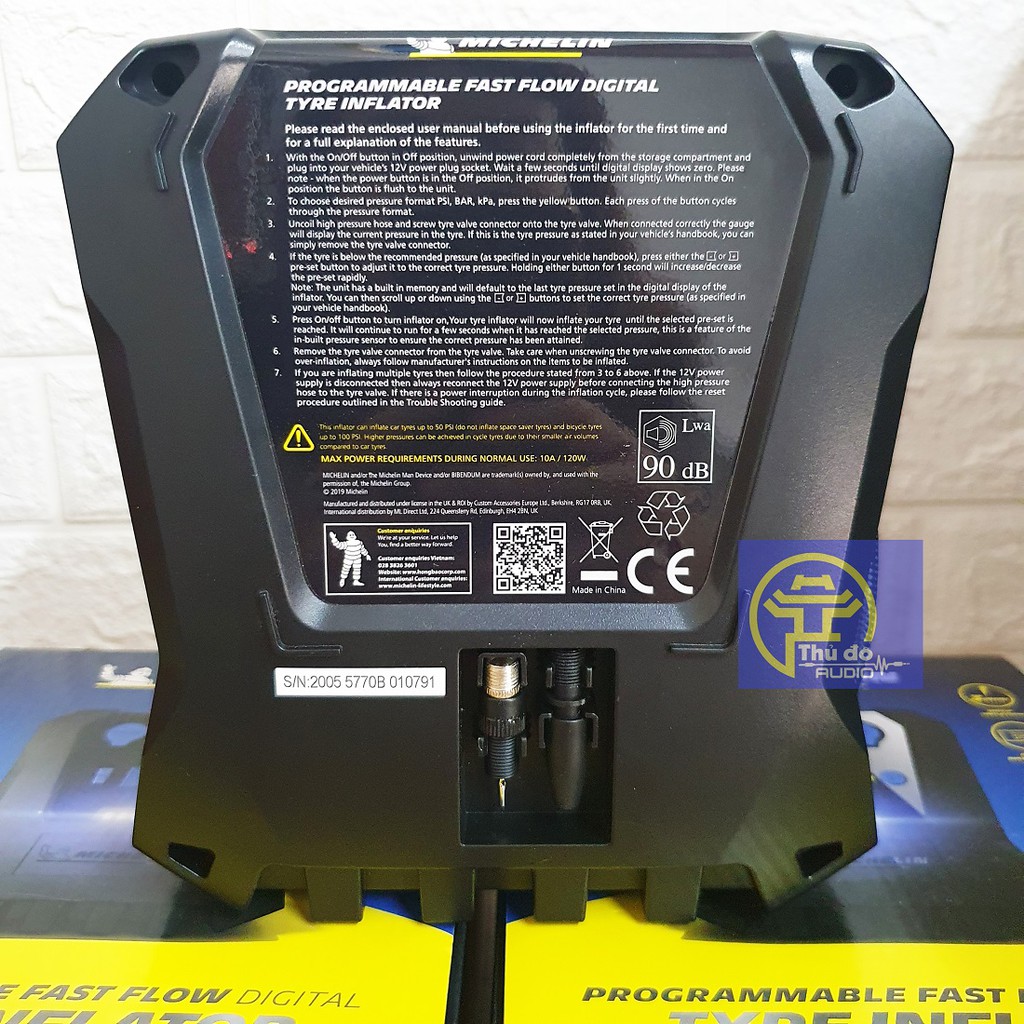 Máy Bơm Lốp tự ngắt Michelin 12266 - Dùng bơm lốp cho ô tô và xe máy.