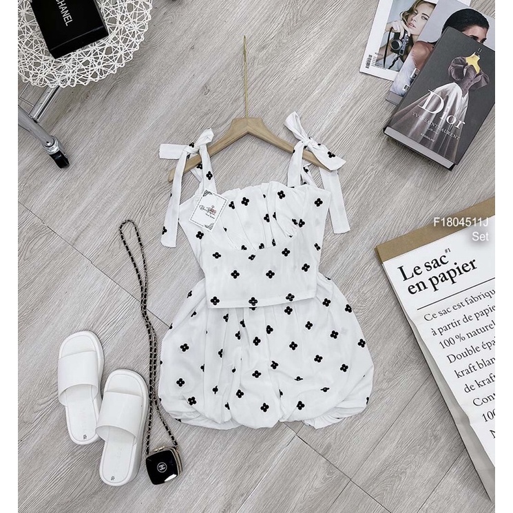 Set hoa nhí áo 2 dây thắt nơ vai phối quần short bí phồng!