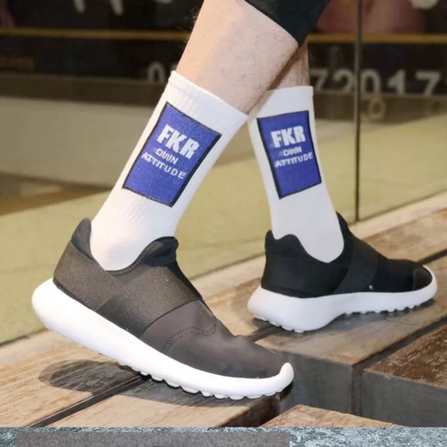 Vớ tất cao cổ cá tính phối chữ “FKR”