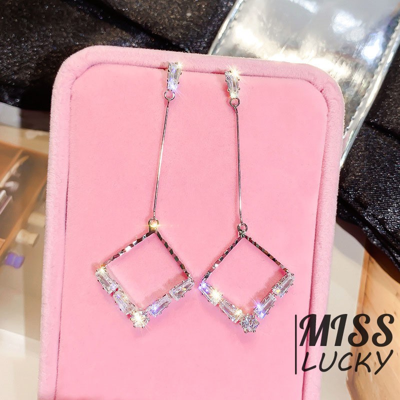 Khuyên tai nữ kiểu dáng hình học thời trang cá tính