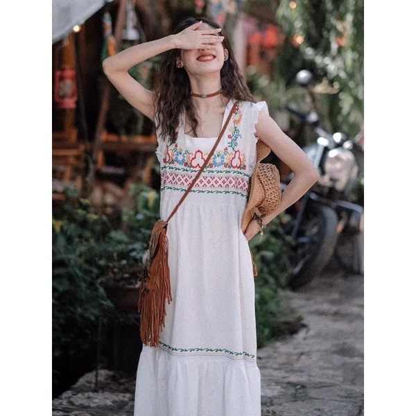 Đầm Thổ Cẩm Vintage Thêu Hoa Mẫu Mới Mã 432 Sẵn Màu Trắng
