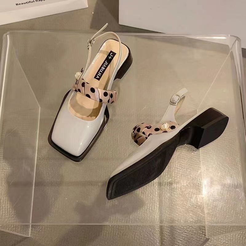 Xăng đan Mũi Vuông Thời Trang Cho Nữ