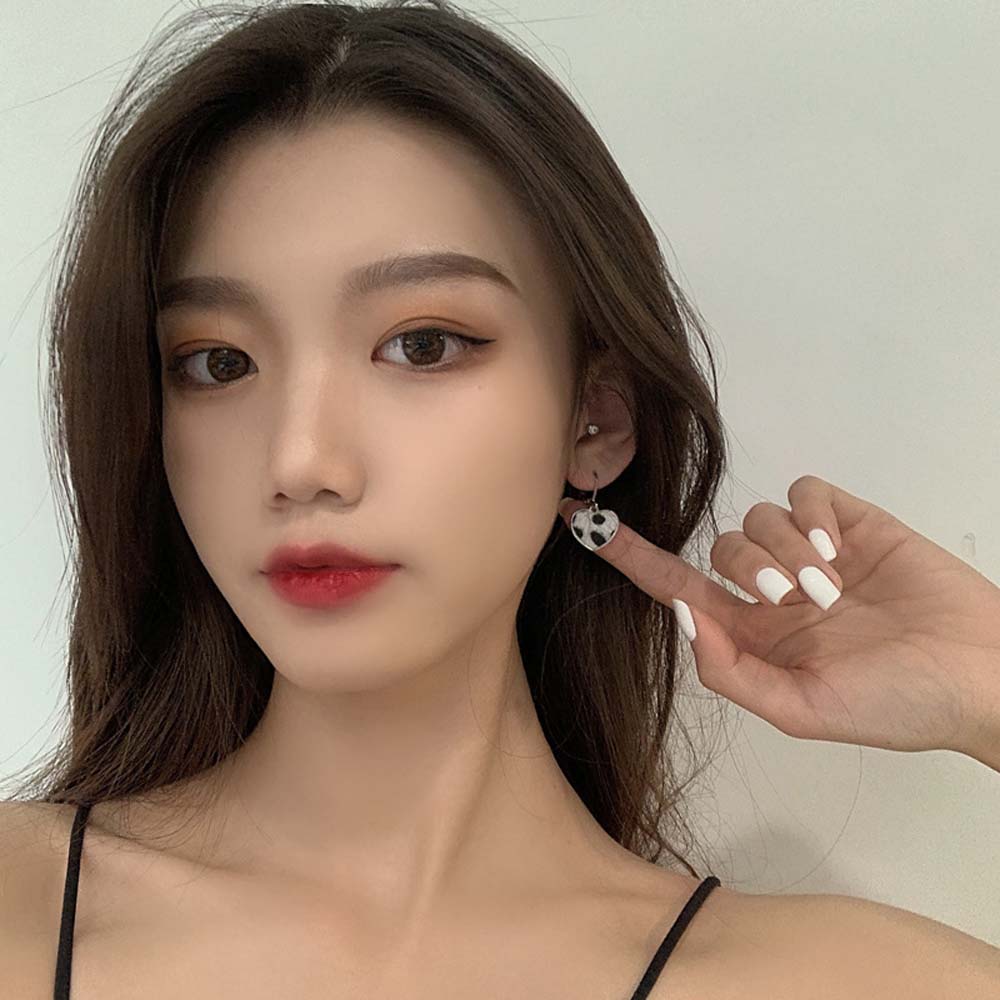 Khuyên Tai Nữ Trang Tạo Hình Độc Đáo