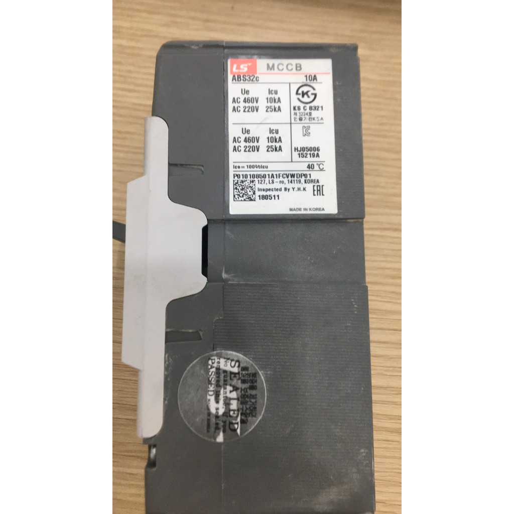 Cầu dao điện MCCB  loại khối 2 Pha 10A ABS 32C