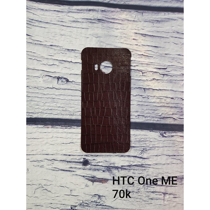 Miếng dán da skin HTC One ME - Da bò dập vân cá sấu màu nâu - D19