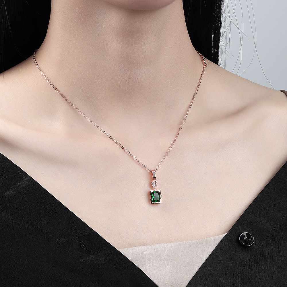 Vòng cổ Mặt Ngọc Lục Bảo Sang Trọng Phong Cách Âu Mỹ Cổ Điển Dành Cho Nữ