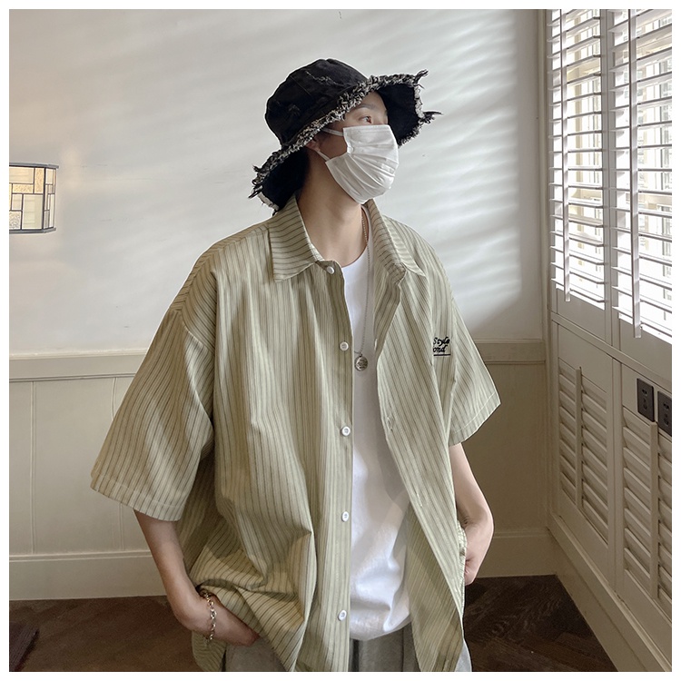 Áo thun form rộng，áo thun tay lỡ，hàn quốc，áo nam，áo thun nam，áo phông nam，áo phông，áo thun tay，áo oversize nam，quần áo nam，Áo Sơ Mi Tay Lửng Họa Tiết Kẻ Sọc Phong Cách Hàn Quốc Dành Cho Nam