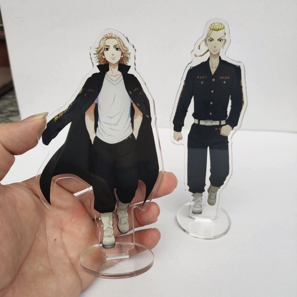 Mô hình đứng mô phỏng nhân vật trong anime Tokyo Revengers bằng acrylic để bàn trang trí
