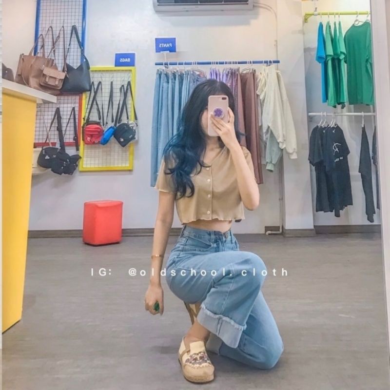 áo croptop đính cúc phom rộng