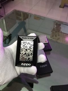 Zippo ''Hoa văn cổ điển''