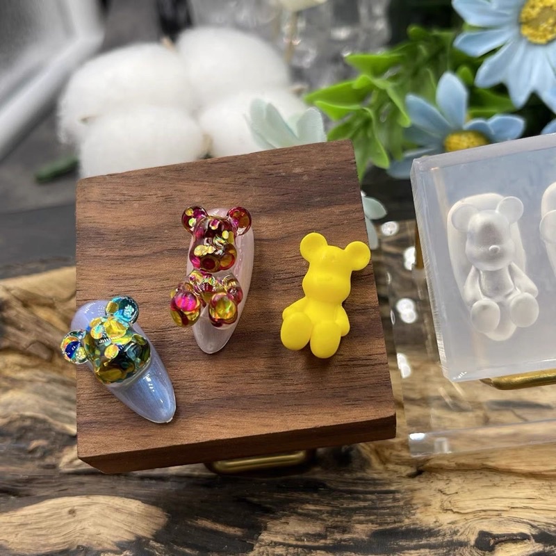 khuôn silicon nail hình gấu bearbrick