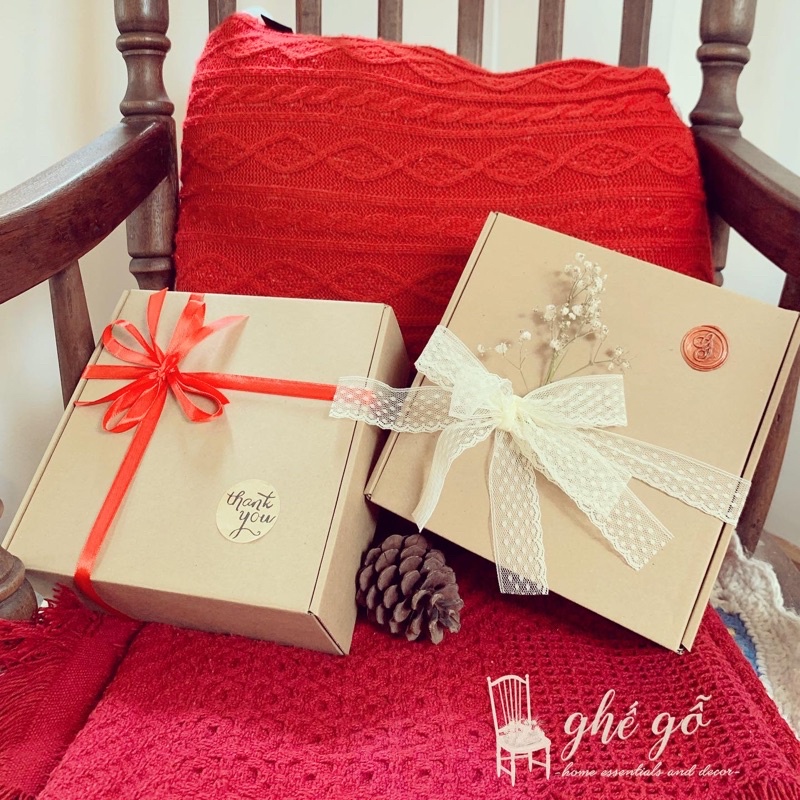 Hộp quà vintage tự làm DIY với đầy đủ túi hoa khô, đồ trang trí và dụng cụ | BigBuy360 - bigbuy360.vn