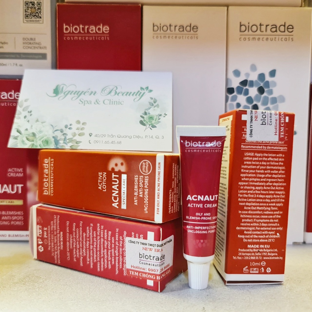 Gel rửa mặt dành cho da dầu mụn Biotrade Acne Out Oxy Wash 200ml