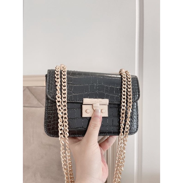 Túi đeo chéo dáng hộp