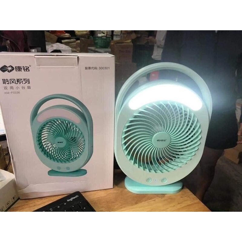 QUẠT SẠC TÍCH ĐIỆN CÓ ĐÈN LED SÁNG KM-F0336 MÀU XANH LỤC BẢO