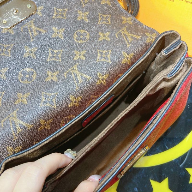 Túi Xách Nữ LV Họa Tiết Monogram Khóa Mạ Vàng Sang Trọng
