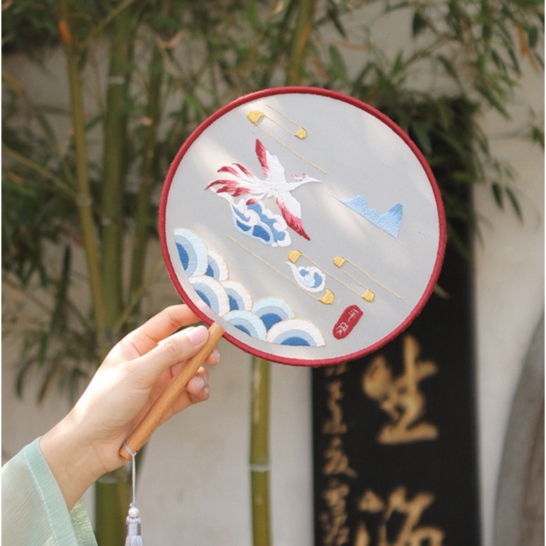 DIY kit tự thêu tay quạt cổ phong vintage gói nguyên liệu đầy đủ kim chỉ thêu tự làm quà tặng handmade áo dài lenmade