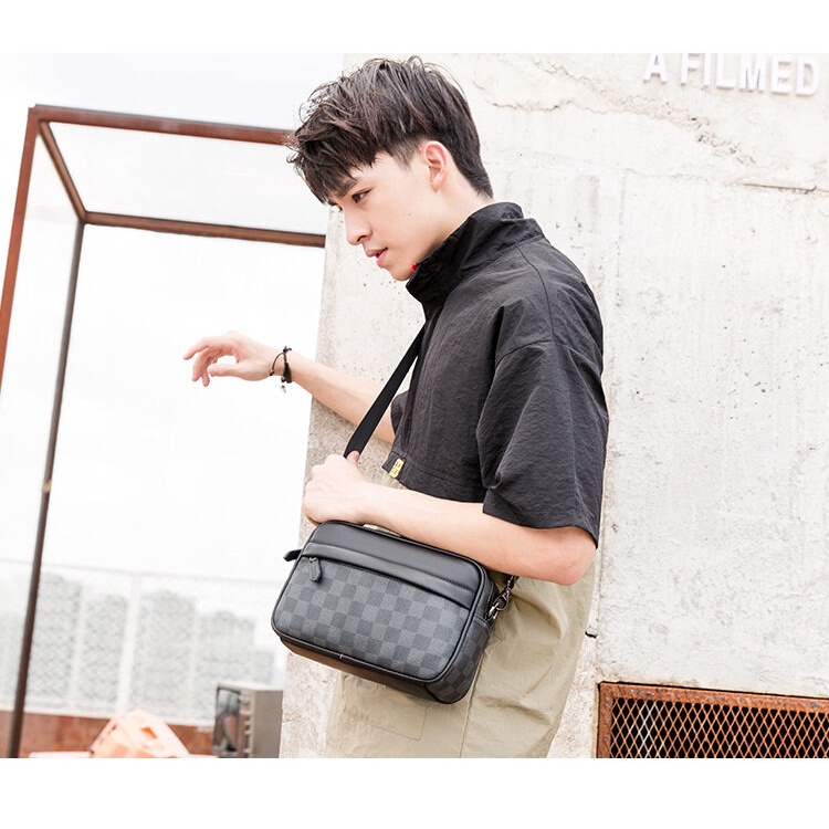 Túi Đeo Vai Nhỏ Cho Nam, Bằng Da Pu Màu Đen,Đeo Bên Hông Hàn Quốc, tx-0023