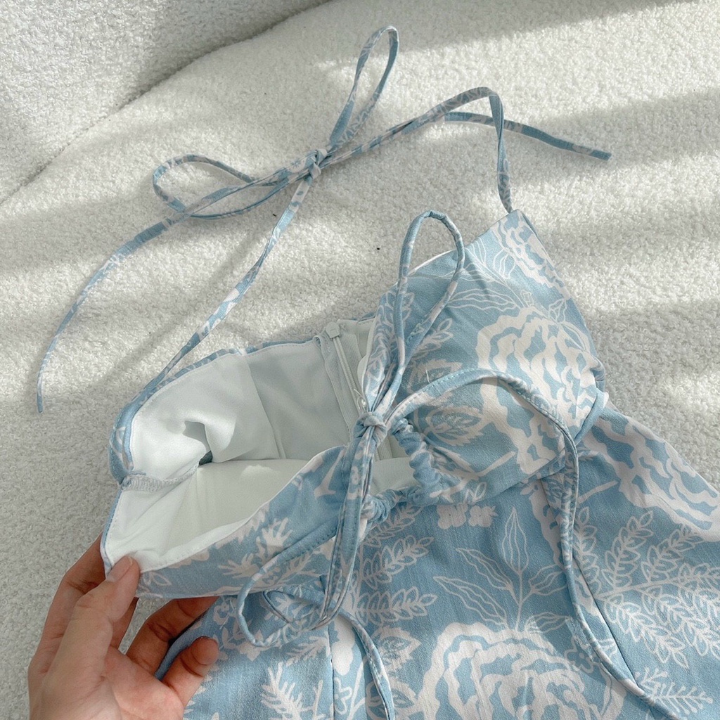 💧 ĐẦM XANH NỀN HOA KHOEN CÚP NGỰC CỔ YẾM