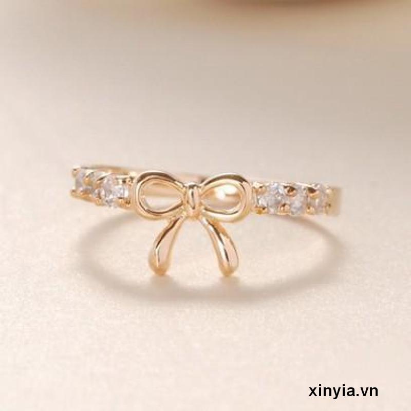 Nhẫn Nơ Đính Kim Cương Giả Đơn Giản