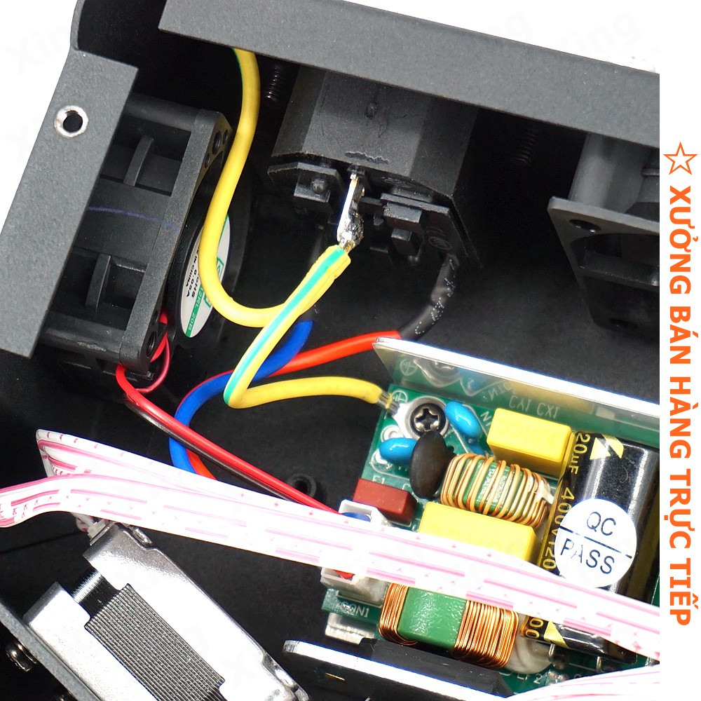 ĐÈN LASER 4 CỬA 4 MÀU DS-550RGBP ĐÈN SÂN KHẤU