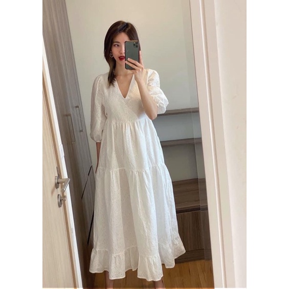 Váy hoạ tiết thêu AUTHENTIC