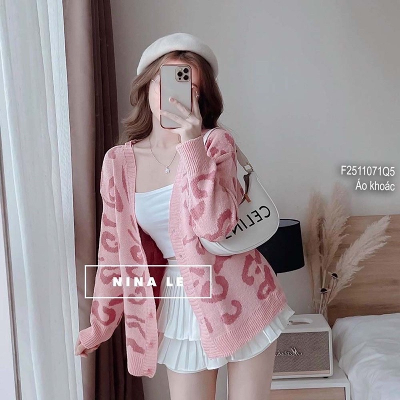 Áo khoát len họa tiết beo