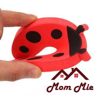 Miếng xốp chặn cửa tránh kẹt tay bé hình thú - K066