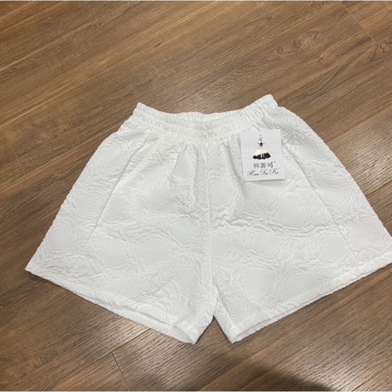 Quần short nữ phồng hoa in nổi, quần đùi nữ dáng ngắn ống rộng phồng vải xốp in hoa