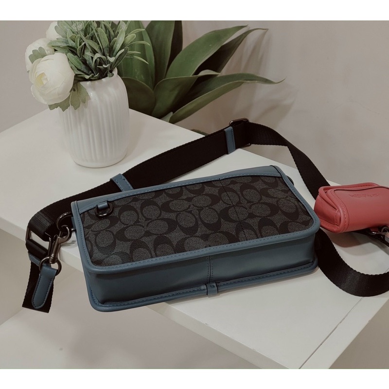 Túi đeo chéo Coach nam nữ sale