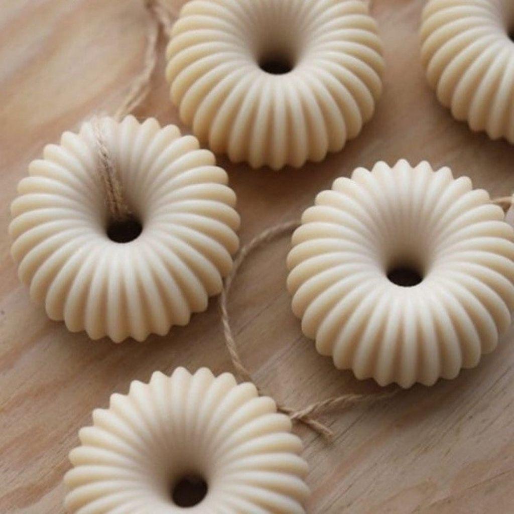 1 Khuôn Làm Bánh Donut Màu Trắng