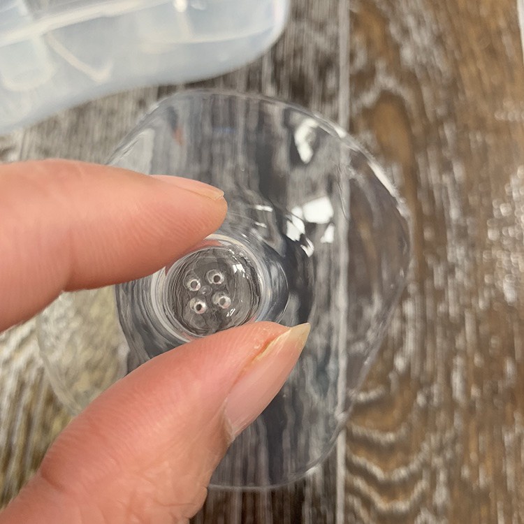 Núm trợ ti cho mẹ, 2 núm trợ ti silicon mỏng và siêu mềm không chứa BPA an toàn (Kèm hộp đựng)