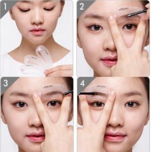 Khuôn kẻ lông mày Mini Brow Class bộ 3 kiểu