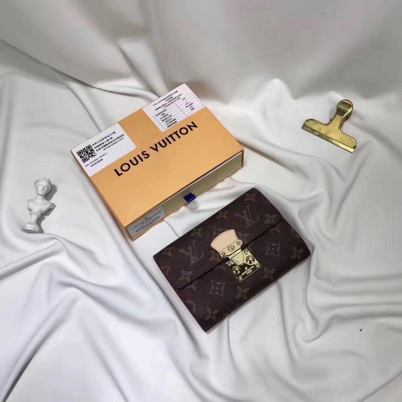 ví cầm tay nữ dáng vừa nhỏ gọn nhiều ngăn khóa gập họa tiết monogram LV
