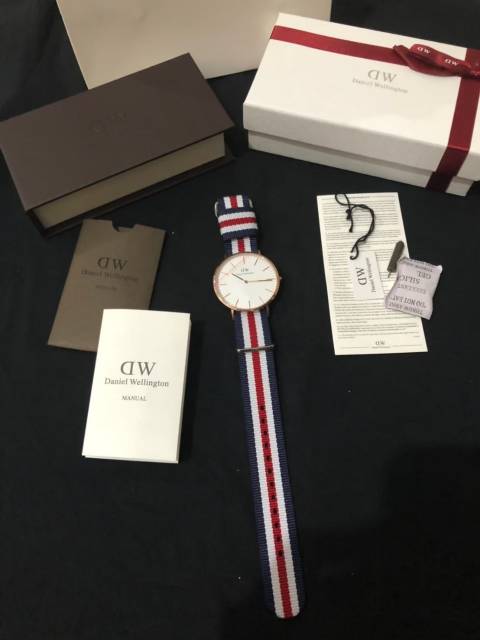 (Hàng Mới Về) Phấn Má Hồng Daniel Wellington Cổ Điển 36 + 40mm