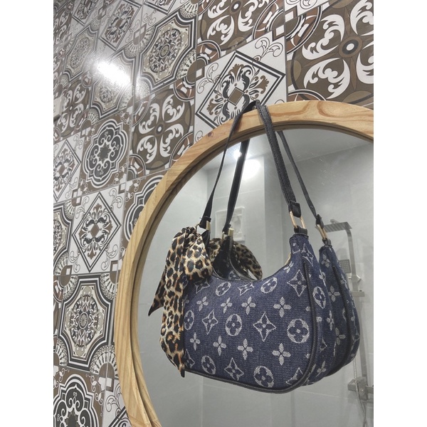 Túi kẹp nách dáng bầu hoạ tiết  phong cách Hàn Quốc  siêu đẹp, siêu xinh