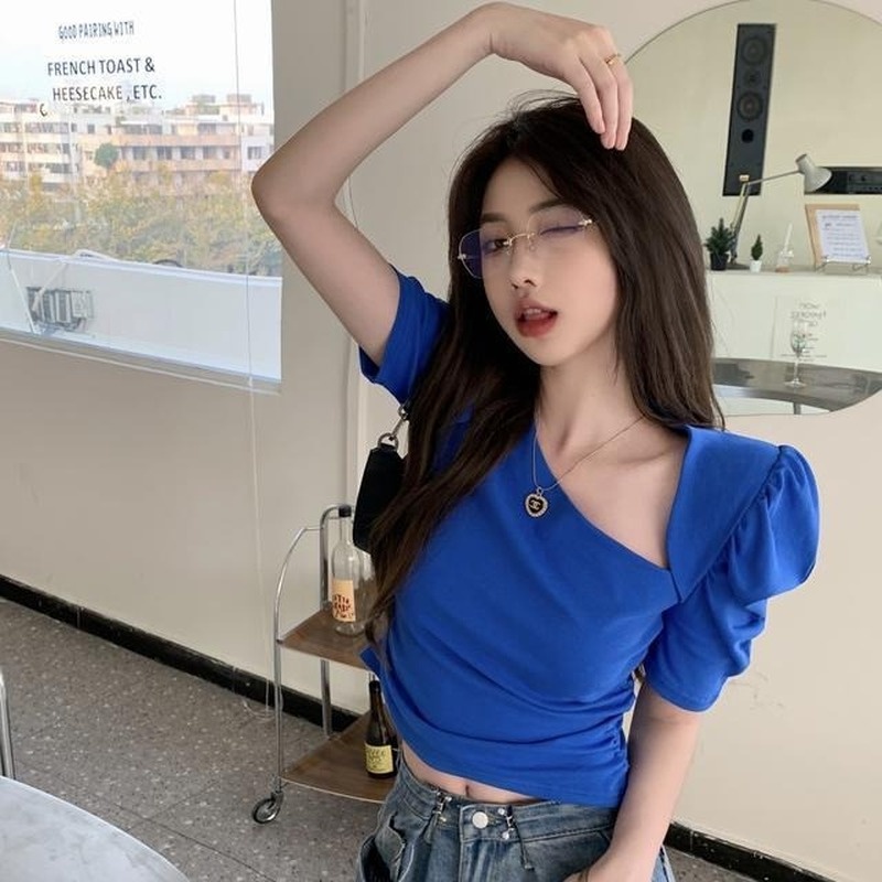 Áo Thun Tay Ngắn Màu Xanh Dương Thiết Kế Không Đồng Đều Cao Cấp Thời Trang