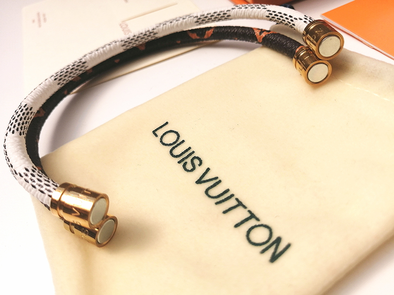  Vòng tay bằng da khóa nam châm thời trang cho nam và nữ | BigBuy360 - bigbuy360.vn