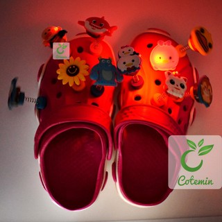 Nút cài dép sticker jibbitz 3D LÒ XO ĐÈN LED cho dép sục Crocs duet clog