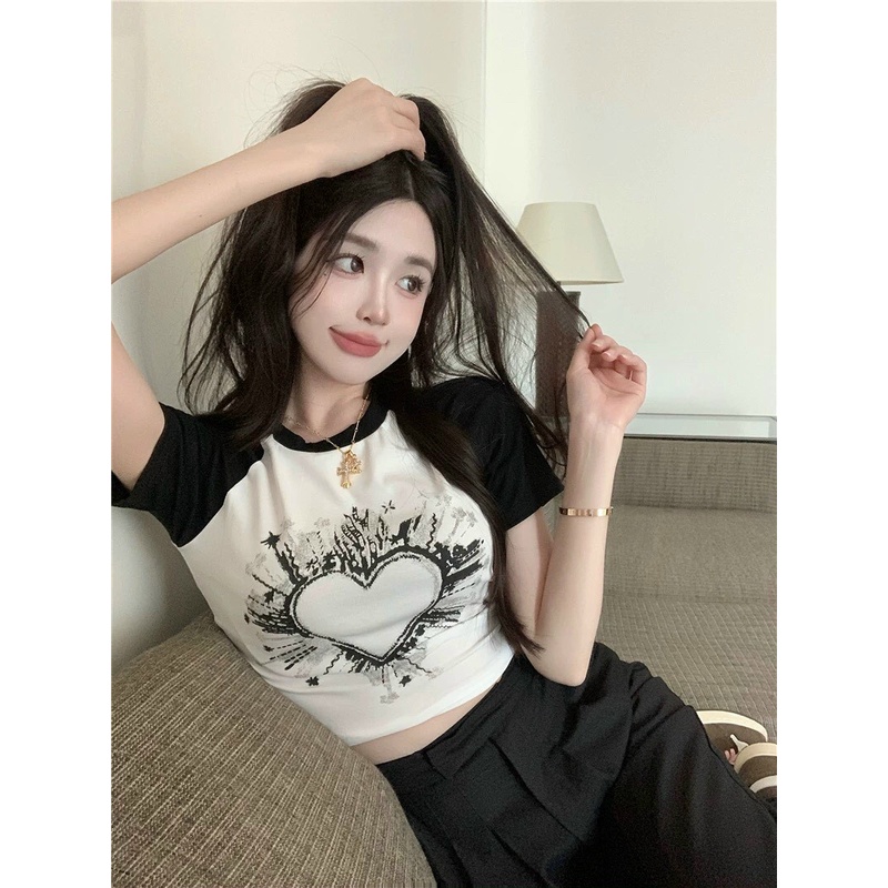 Áo Thun Croptop Cổ Tròn Ngắn Tay Màu Kèm In Trái Tim Dễ Thương TTSA1803