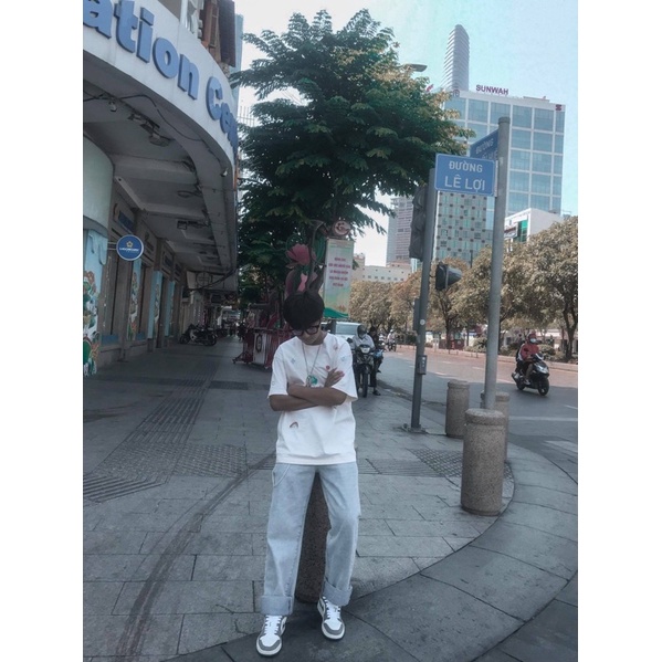 Quần Jean ống rộng kèm xích | BigBuy360 - bigbuy360.vn