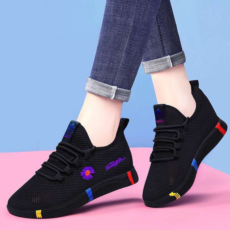 (Có 2 Màu) Giày nữ sneakers thể thao - đế 3 vạch hoa cúc chữ ký | BigBuy360 - bigbuy360.vn